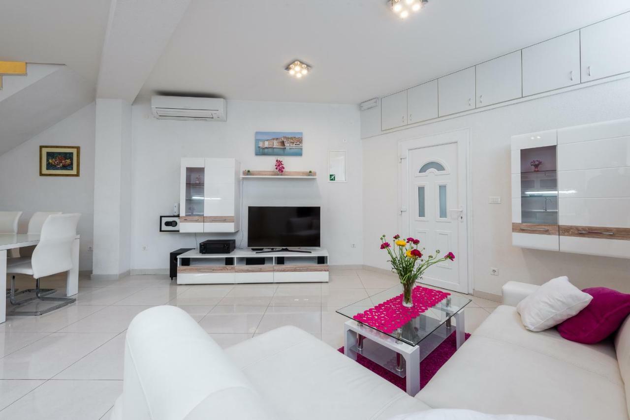 Luxury Sensation Spacious & Free Private Garage ドゥブロブニク エクステリア 写真
